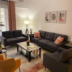  Hostel Grays By Haly